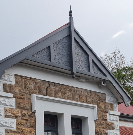 apm acanthus gable 2