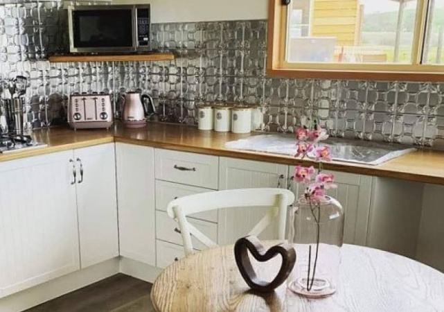 apm bathurst splashback raw bukirk glamping 2 opt