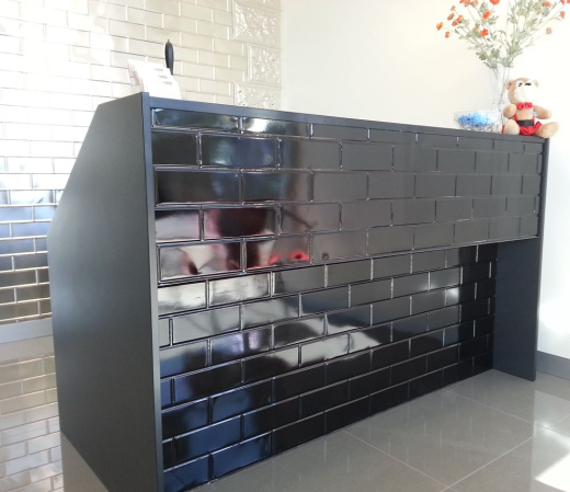 apm hooker black brick counter opt 1