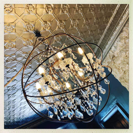 apm_queen_of_hearts_lighting_inspo