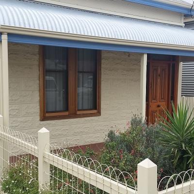 Apm Sandstone House Opt